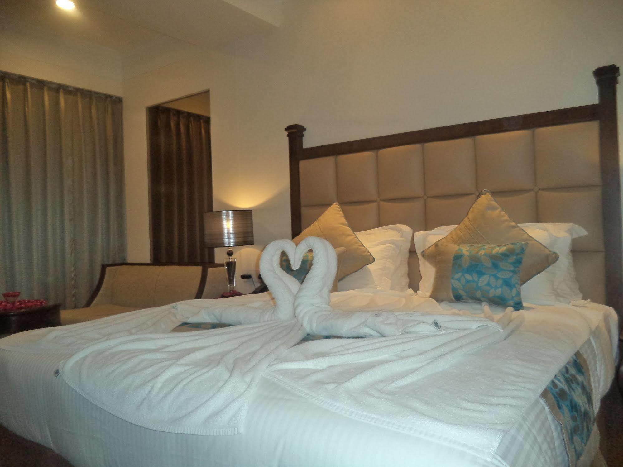 Country Inn & Suites By Radisson, Bathinda Exterior photo